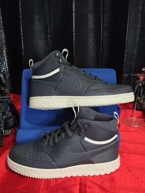 Nike Men’s Mid-Top Sneakers - Black & Cream